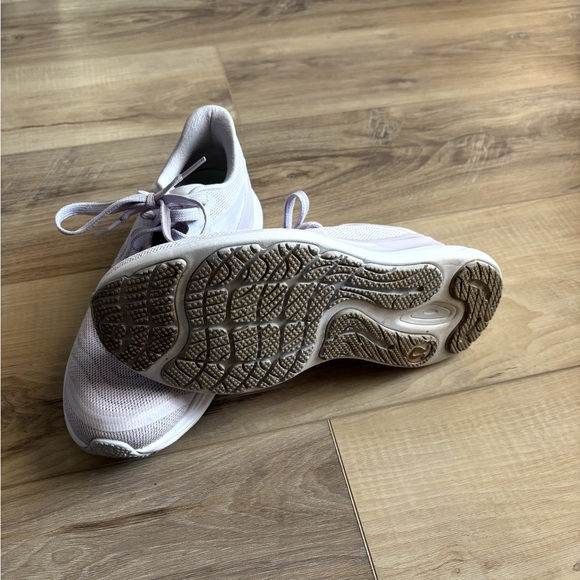 lululemon athletica Light purple Athletic Shoes - Picture 4 of 5